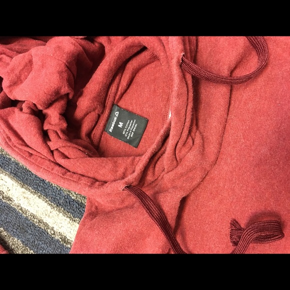 Reebok red pullover - Picture 6 of 9